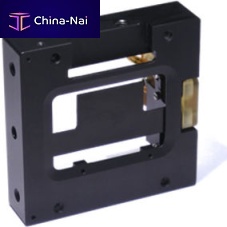 Electronically-opened optical shutter for laser switchingfor microscopy