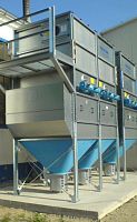 Cartridge dust collector pulse-jet backflowcompactfor sandblasting
