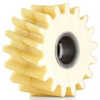 Chain lubrication pinion