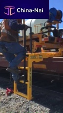 Rail-mounted step ladder aluminum