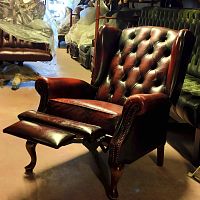 Chesterfield armchair Vintageleatherwith footrestreclining