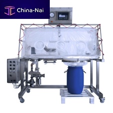 Single-use isolator EWIcontainmentfor the pharmaceutical industrysampling