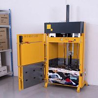 Vertical baling press B4 Textilefront-loadingfor textilessingle-chamber