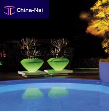 Plastic plant pot TROTTYilluminatedhomecommercial