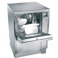 Medical flusher-disinfector BP 100 Mfront-loading
