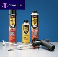 Thermal-acoustic insulation GREAT STUFF PROpolyurethane foamblownfor window