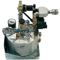 Oil lubrication unit sprayfor machining centers