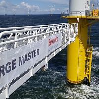 Aluminum walkway Offshorebeamsuspensionfor marine applications