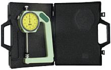 Portable thickness gauge for conveyor belts