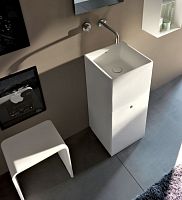 Free-standing washbasin DUALacrylicwith adjustable mirrorsquare