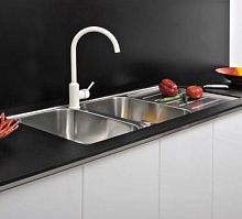 Double kitchen sink with drainboardstainless steelundermount