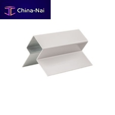 Metal profile edgecornerwith symmetrical section