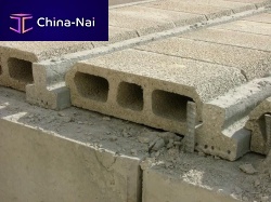 Structural floor with girder-slab concrete interjoist