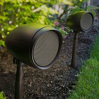 Multimedia speaker TRIADinvisiblehomefor indoor use