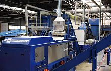 Eddy current separator wastefor the recycling industryself-cleaning