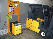 Forklift truck charging station BL 1-3floor-mounted