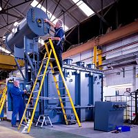 Power transformer distributionimmersedfor indoor service