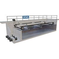 Chain scraper sludgescumoil-resistant