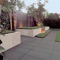 Engineered stone retaining wall WALL-L®modularfor garden enclosures