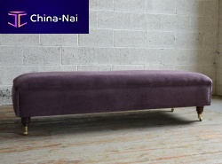 Traditional upholstered bench MARBURYvelveton casters