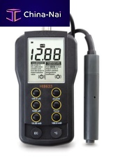 Portable conductivity meter HI8633