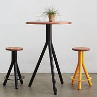 Contemporary high bar table PIPE hardwoodmetalround