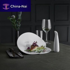 Porcelain carafe CANOPE