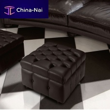Traditional pouf ROYALleathersquare