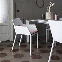 Contemporary chair Memindooroutdoorfabric