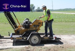 Equipment trailer TLR33single-axletowedfor machines