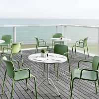 Contemporary table TAmetalroundsquare